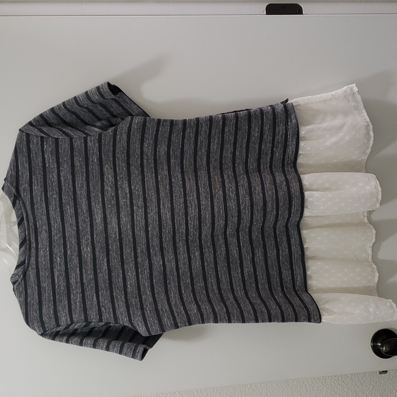 Logo Lori Goldstein Short Sleeve Ruffle Hem Top - Picture 7 of 9